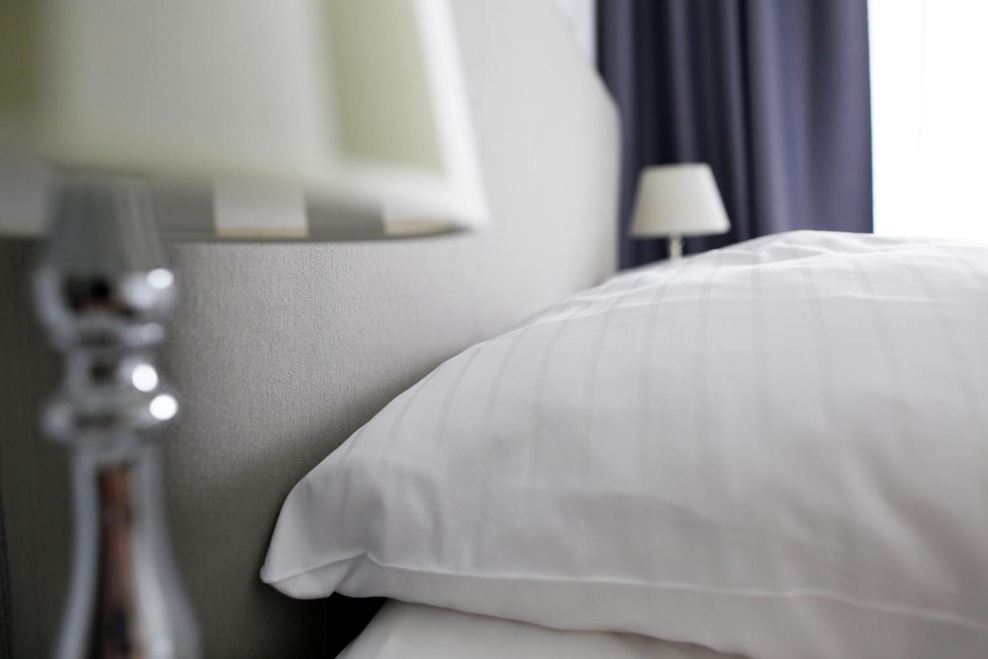 Nieb By Rockchair Apartments L Superhost Status L 3 Bedrooms Boxspringbeds 3 Bathrooms In Center "Kurfuerstendamm" - Cozy Family & Business Flair Welcomes You! Berlin Exterior foto