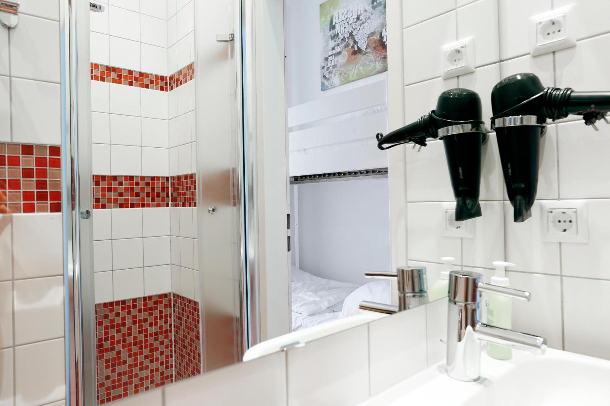 Nieb By Rockchair Apartments L Superhost Status L 3 Bedrooms Boxspringbeds 3 Bathrooms In Center "Kurfuerstendamm" - Cozy Family & Business Flair Welcomes You! Berlin Exterior foto