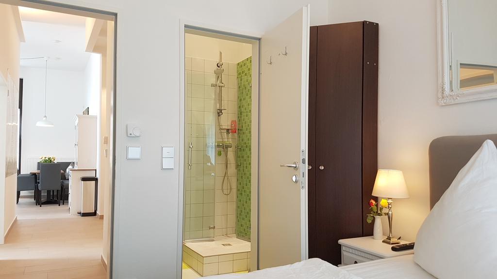 Nieb By Rockchair Apartments L Superhost Status L 3 Bedrooms Boxspringbeds 3 Bathrooms In Center "Kurfuerstendamm" - Cozy Family & Business Flair Welcomes You! Berlin Exterior foto
